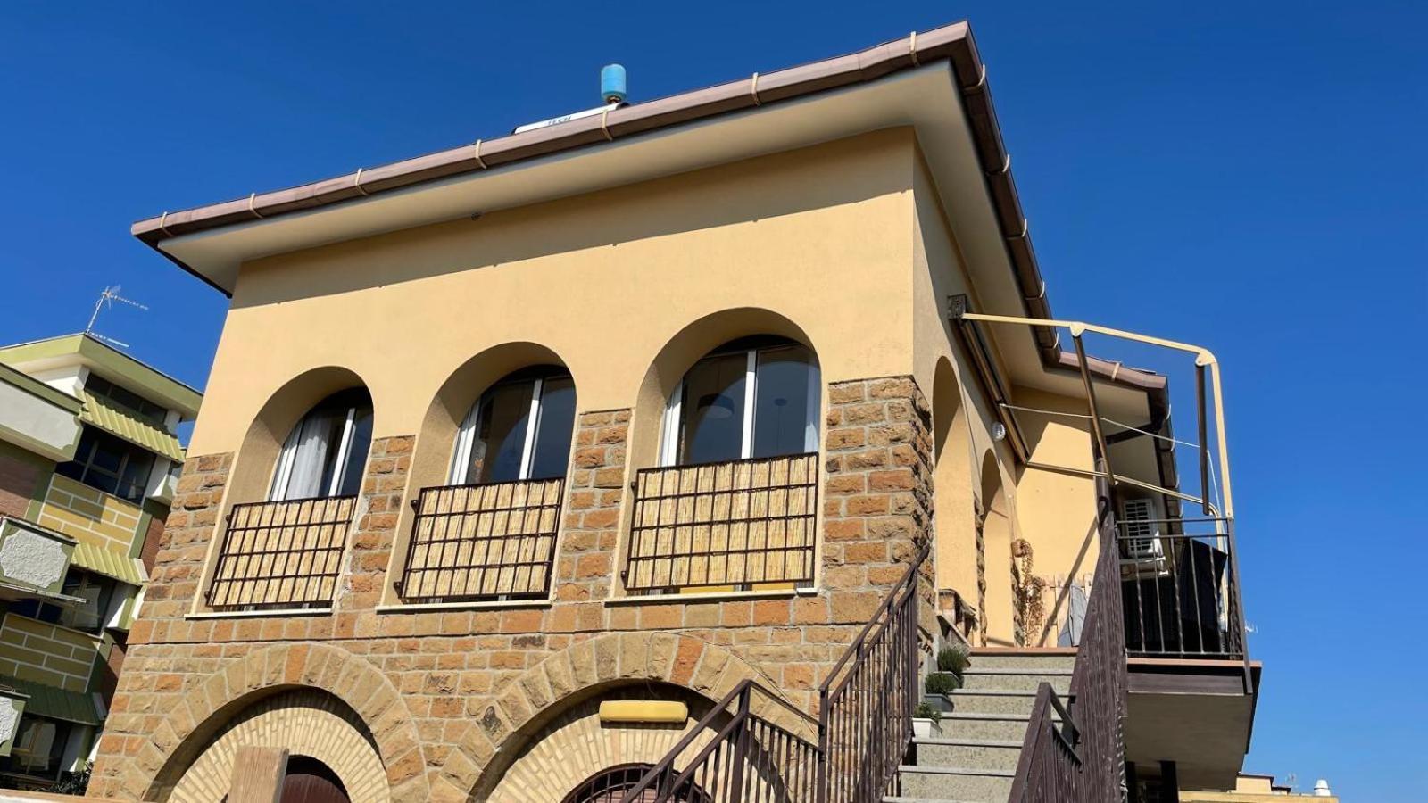 Koru House Torvaianica Villa Buitenkant foto